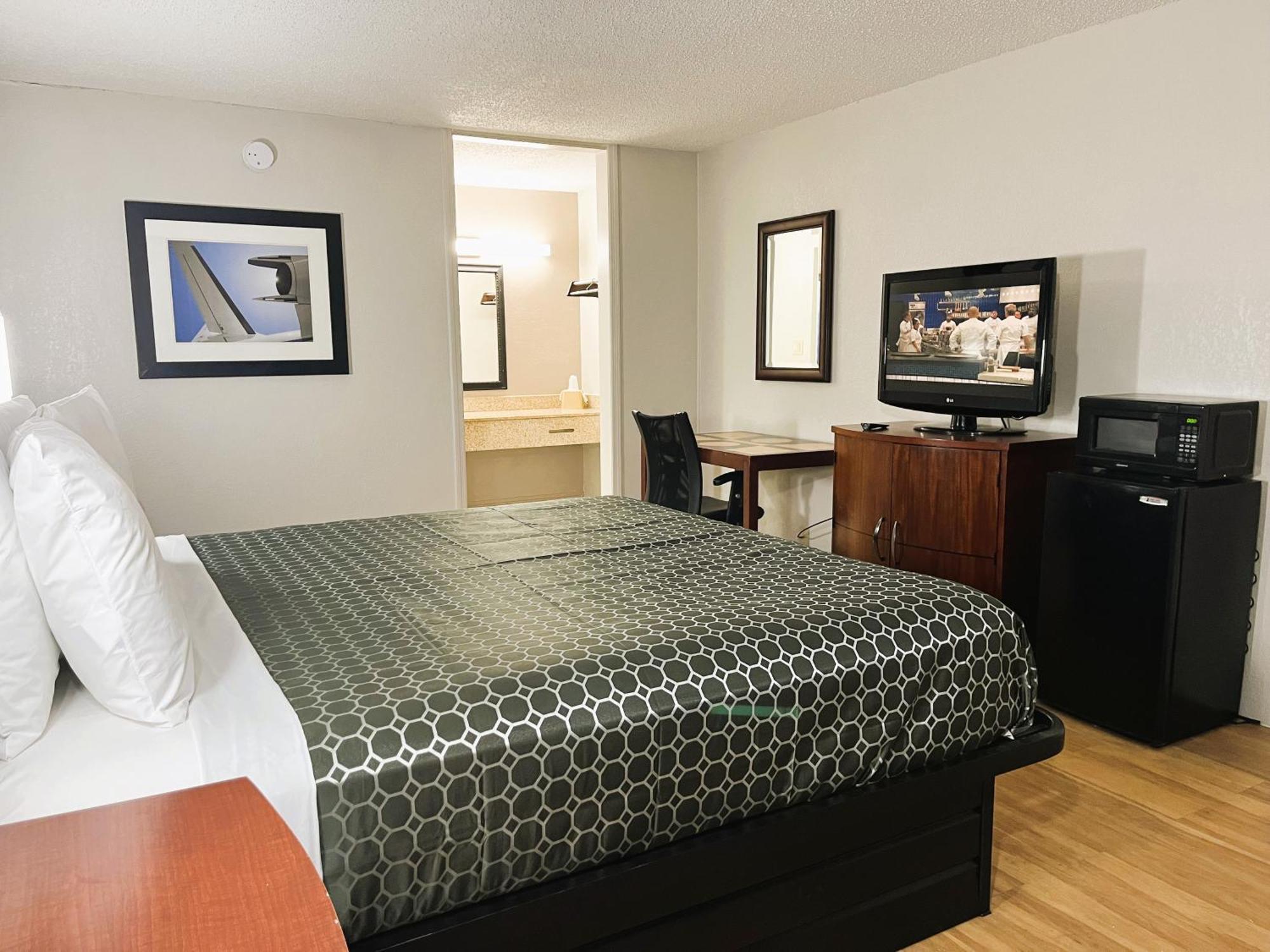Budgetel Inn Phenix City Exterior photo