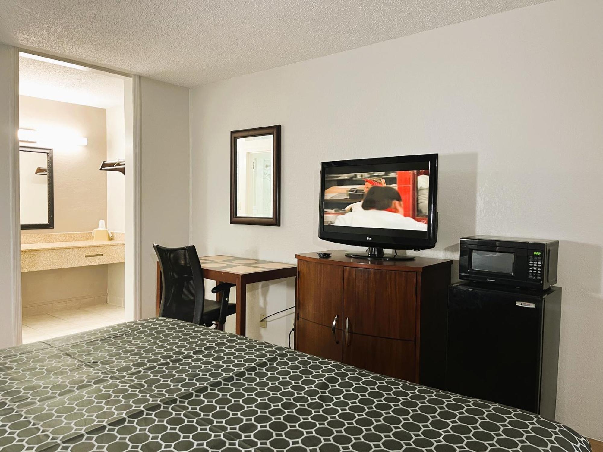 Budgetel Inn Phenix City Exterior photo