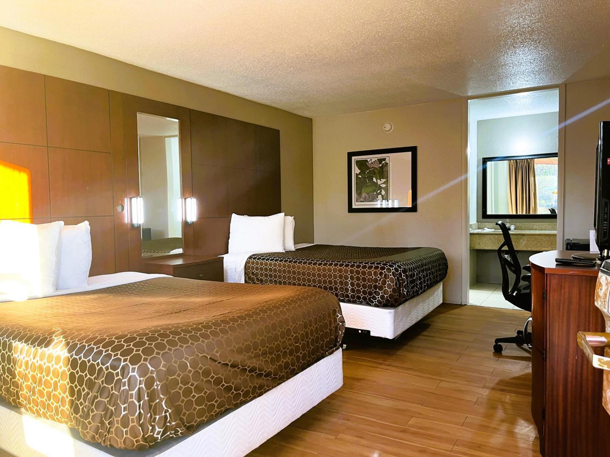 Budgetel Inn Phenix City Exterior photo