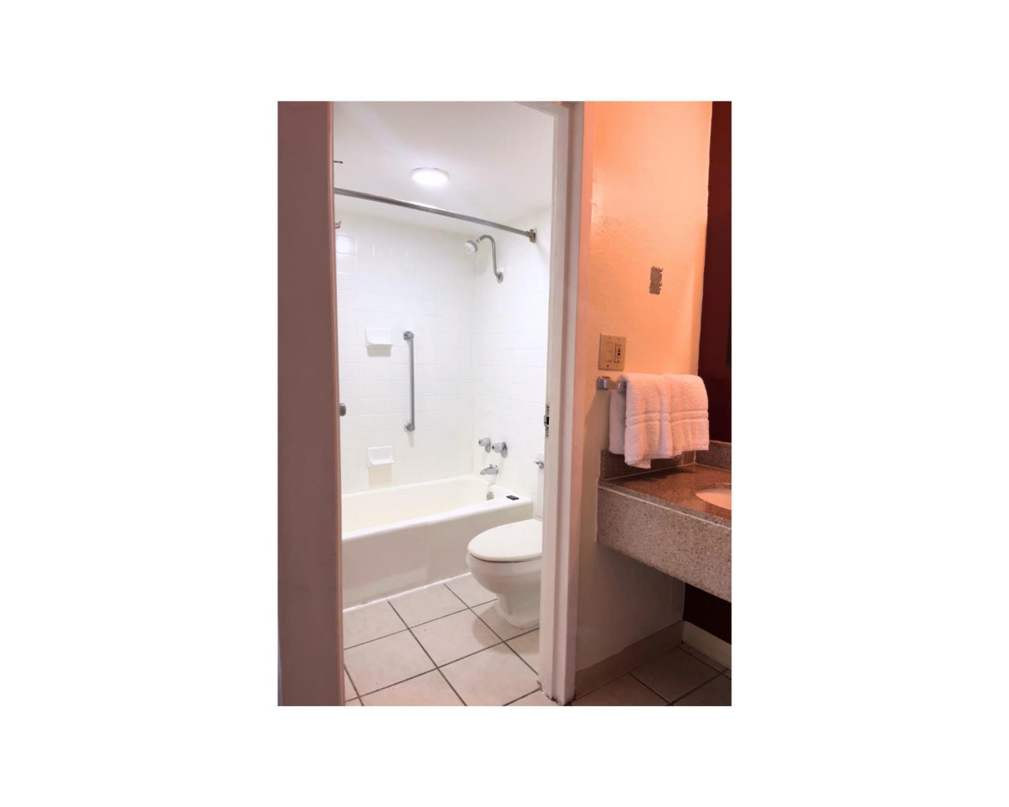 Budgetel Inn Phenix City Exterior photo